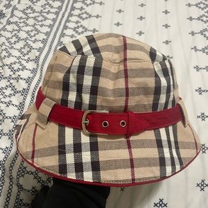 Burberry vintage bucket hat size large